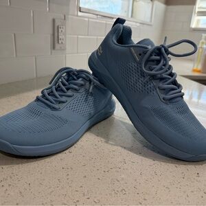 STRIKE MVMNT Haze Training Shoe-  Women Size 9.5/Men Size 8-Never Worn Blue Sky